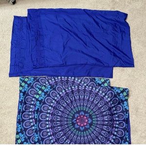 Flat full sheet and four pillowcases. Never used. Microfiber, really soft.